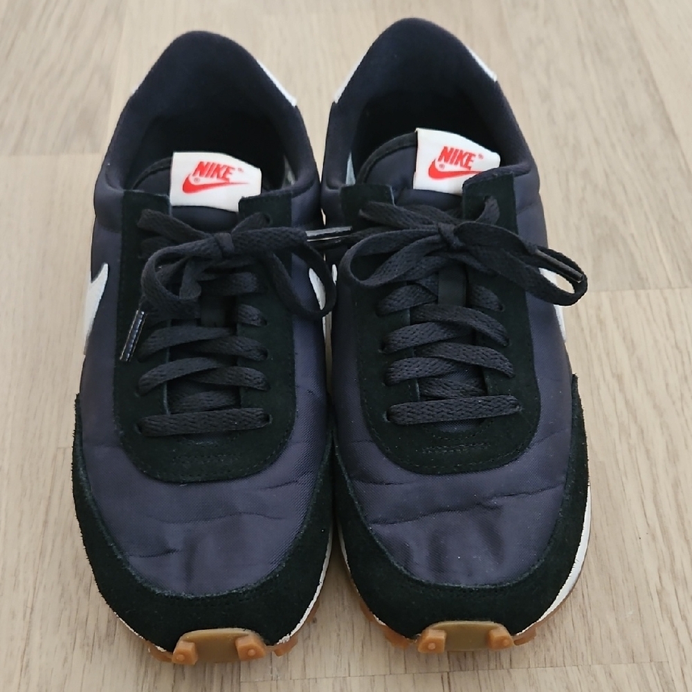 Nike Black and White Women's Sneakers